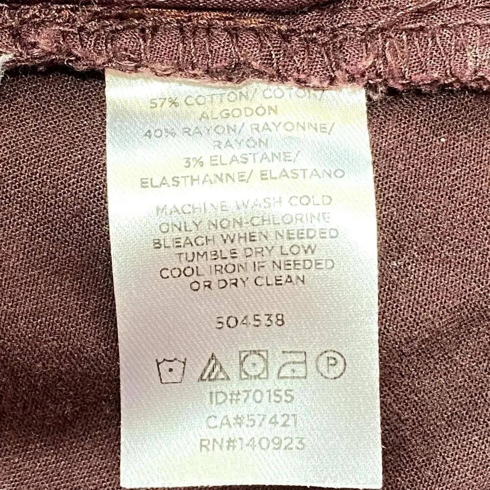 Loft Slim fit Tapered‎ leg Women’s size 31/12 Purple Super soft Stretch Jeans